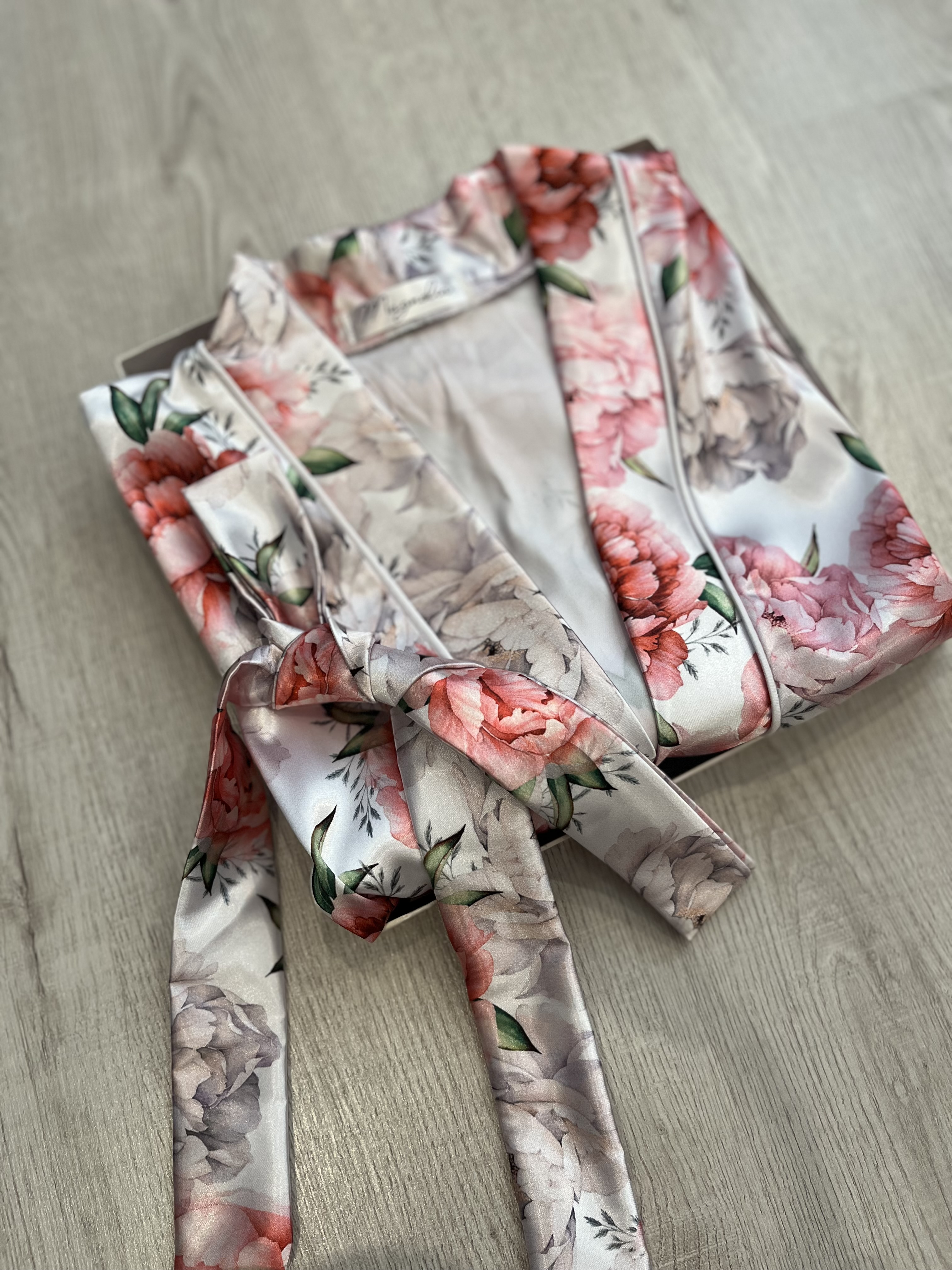 روبدوشامبر Flower bomb